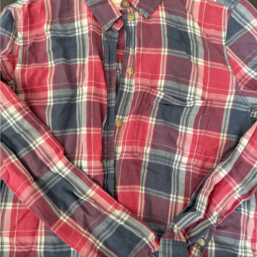 American Eagle Outfitters Red and Blue Plaid Shirt